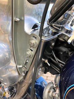 28⑰ウインドシールドブラケット