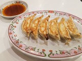 餃子の王将でまずは餃子。(^^;)