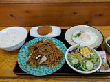 お昼ご飯。これで630円とはかなり嬉しい。(^^;)