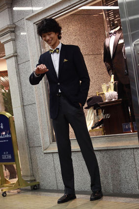山下康人