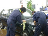 要所要所で先輩の指導が入ります