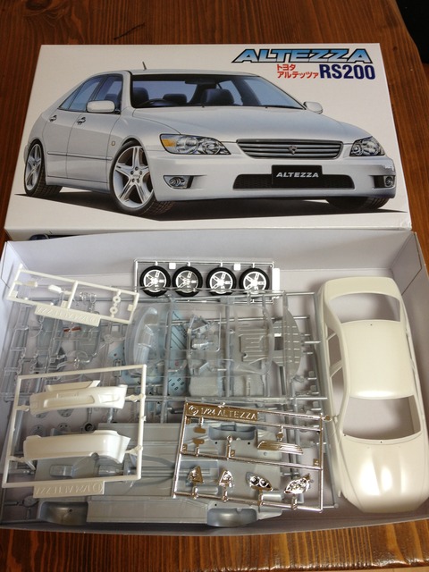 品質は非常に良い フジミ おなかいっぱい。 : その①ボディ整形編 アルテッツァRS200 パーツ