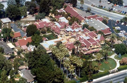 winchester-house-2.jpg