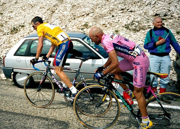 marco-pantani-lance-armstrong-mont-ventoux-tour-de-france-2000