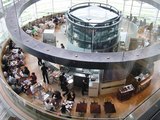 このカフェも3階のポールボキューズも大混雑で入れず!