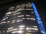 夜の森ビル