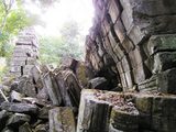 崩れている遺跡