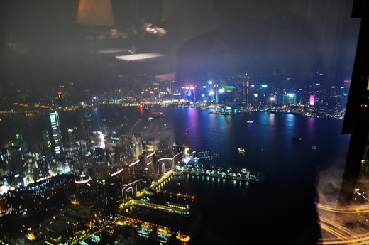 ラウンジからの夜景