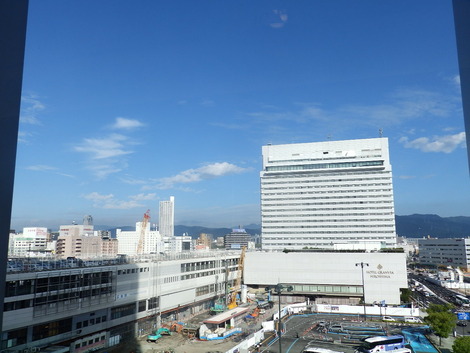 朝の広島駅