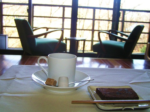 モーニングコーヒーとケーキ