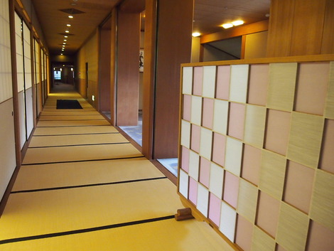 宴会場の横は
