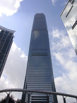 香港一高いビル ICCビル