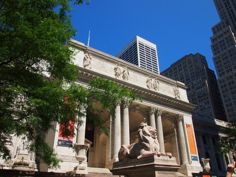 NY市立図書館 正面