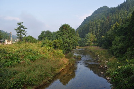 湯の沢温泉付近