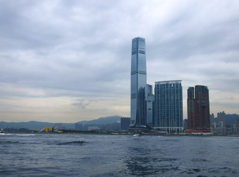 香港島へ