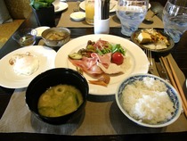 主人の朝食