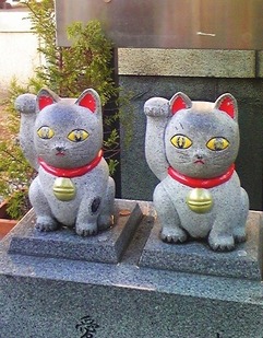 縁起の良い今戸神社の招き猫
