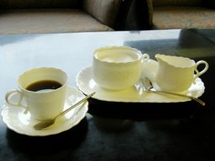 ラウンジでのコーヒーサービス