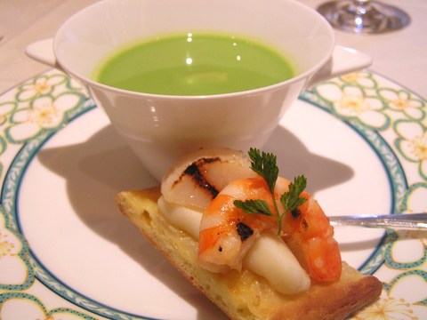 海老とほたて 青豆のスープ