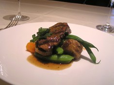 メイン 牛肉の炭火焼