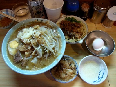 ラーメン麺少なめ(白半分)