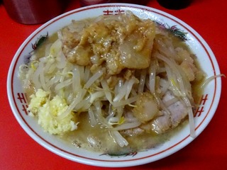 ラーメン半分