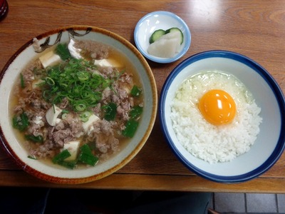 肉吸いとうふ入+たまごかけ御飯小