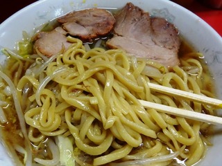 麺とブタ