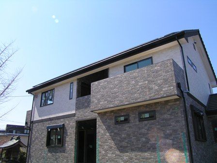 2012032701