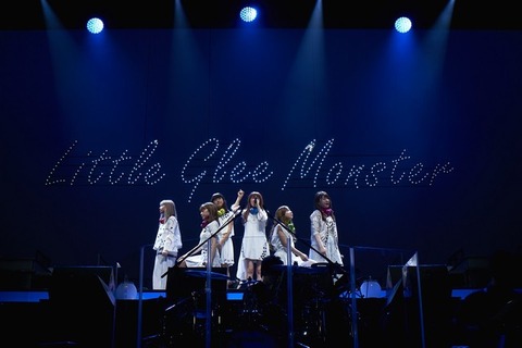 http://natalie.mu/media/1704/0409/LGM/extra/news_xlarge_001.jpg