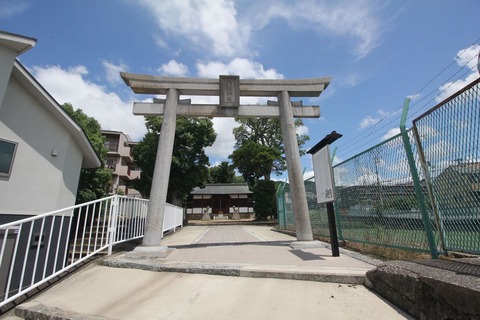 下渋谷穴織神社