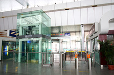天津駅改札