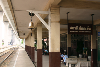 マッカサン駅2