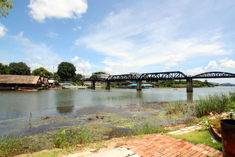 クワイ河 鉄橋