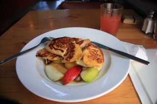 Wellington��ParadeCafe FruitFrenchToast