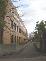 県立図書館