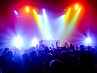 concert-852575_640