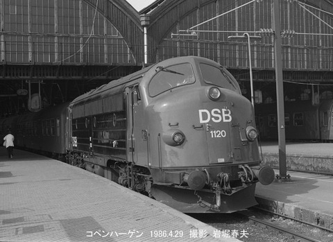 d7d69422-s.jpg d7d69422-s.jpg