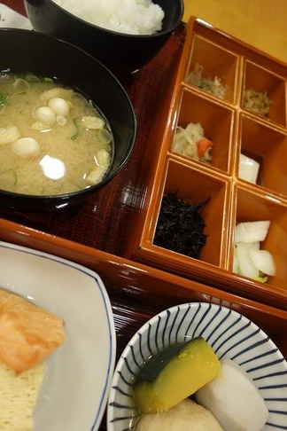 朝食