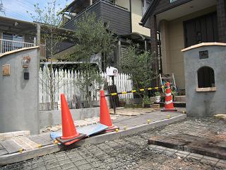 アプローチの全景