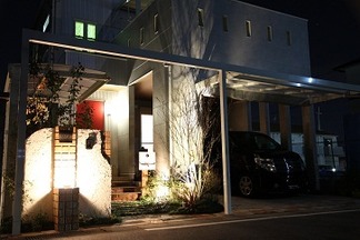 素敵なお庭の夜景