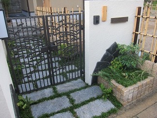 「和」を感じるお庭