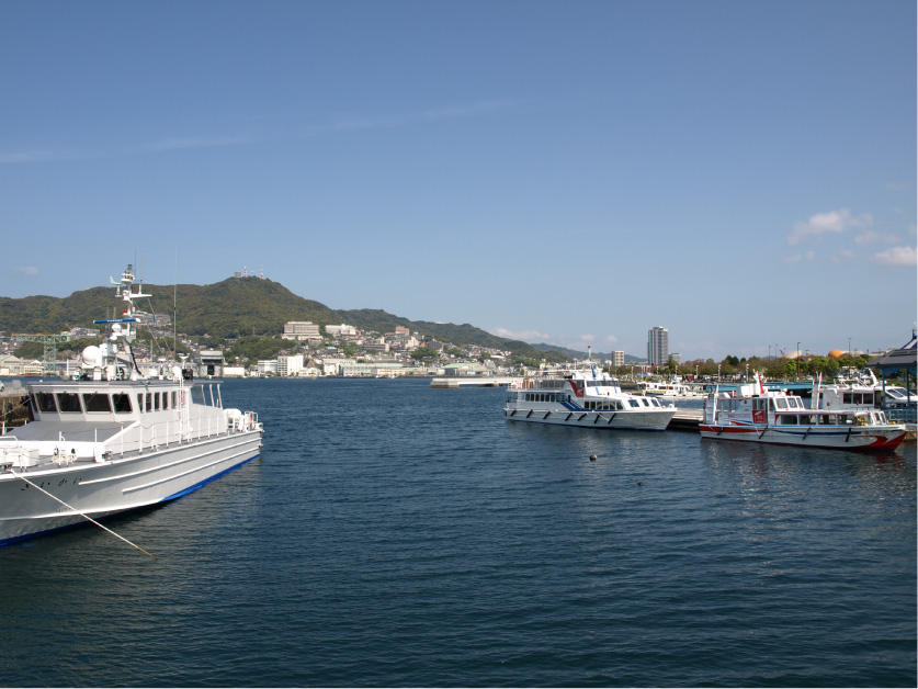 長崎港。
