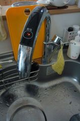 タッチレス水栓
