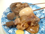 大量のおでんはどれも真っ黒系。実はそういうの好き♪