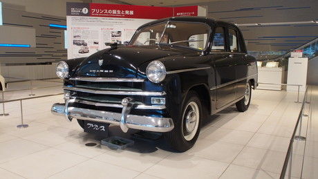 プリンス自動車 モデル総覧 昭和27年ー昭和38年 非売品 mqdefault.jpg
