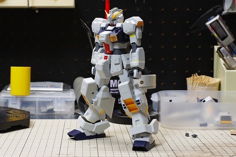 MGヘイズル改 製作記14：股関節移植 : 続・七式ガンプラ部