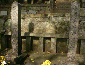 坂本龍馬 ・中岡慎太郎の墓