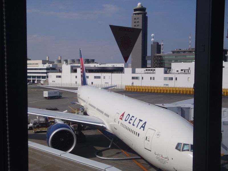 成田空港第一TERMINAL - naniyuutorimannen - 您说什么!
