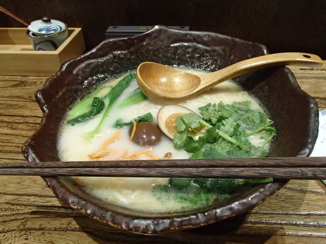 上海虹橋機場、接従日本人的出差 - naniyuutorimannen - 您说什么! P9230531